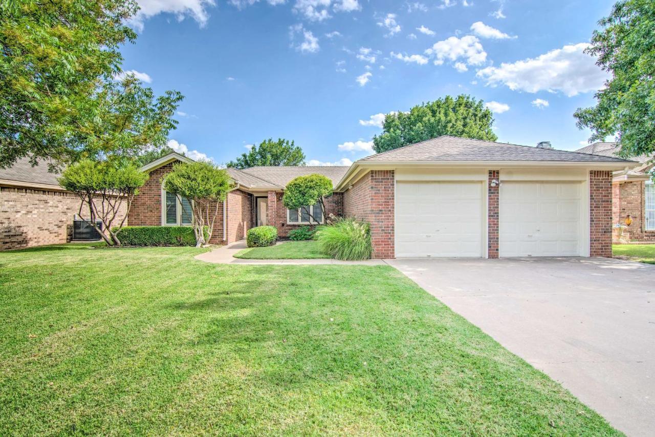 Lubbock Home With Deck And Yard - 8 Miles To Ttu! Экстерьер фото